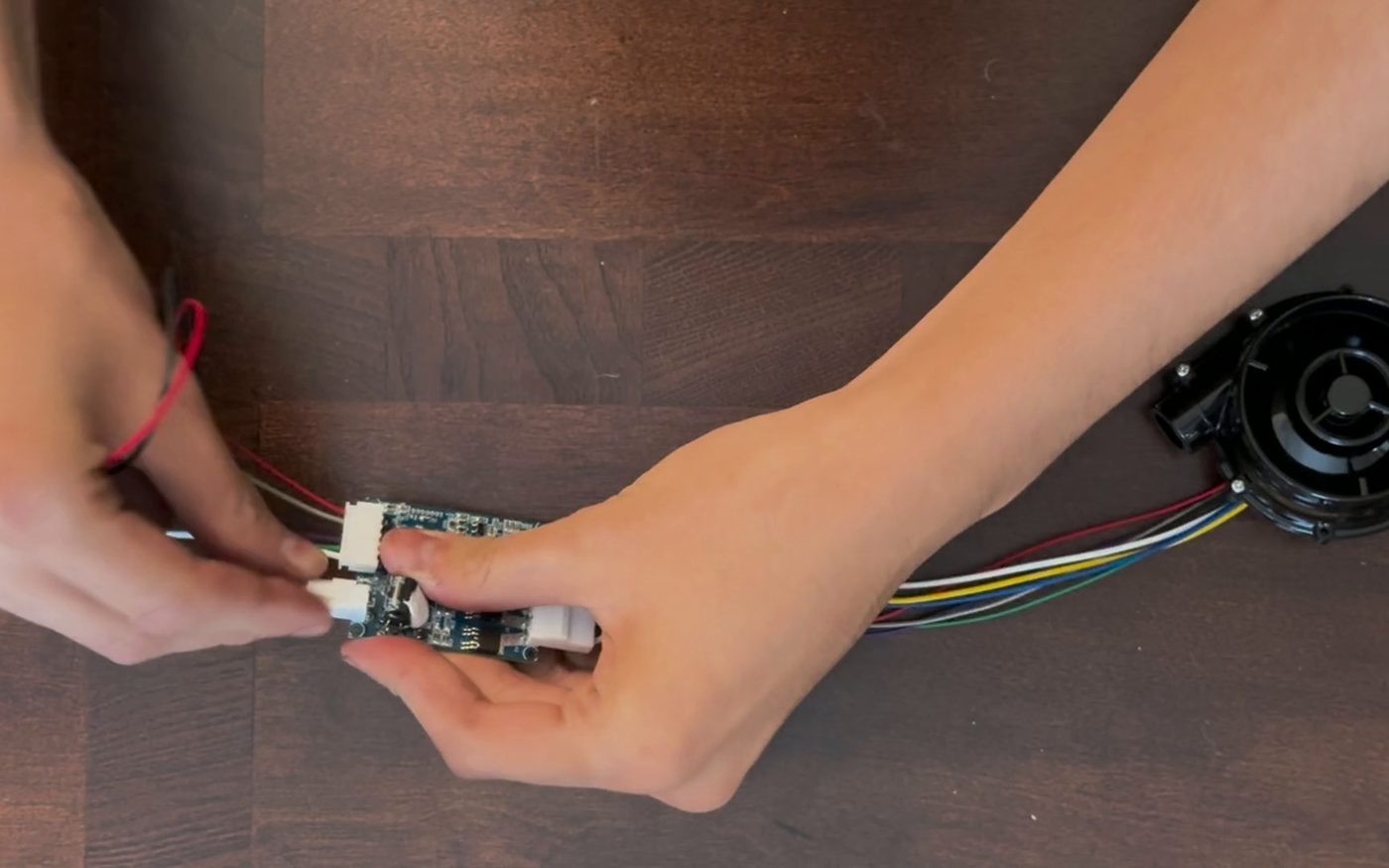 Wiring the controller board to the brushless blower